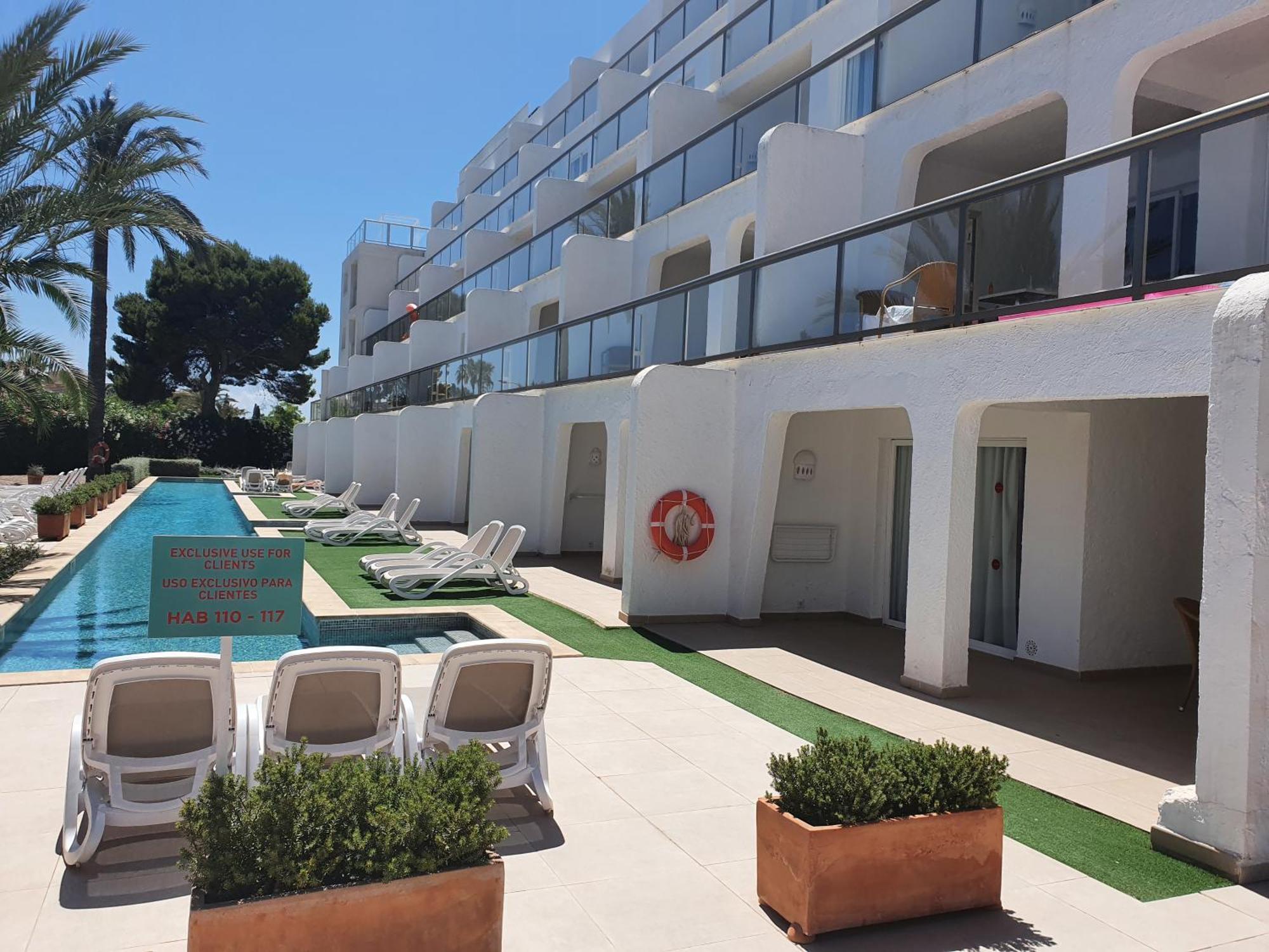 Aparthotel Ses Fotges 플라야 데 뮤로 외부 사진